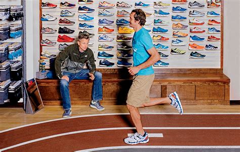 specialized running shoe stores